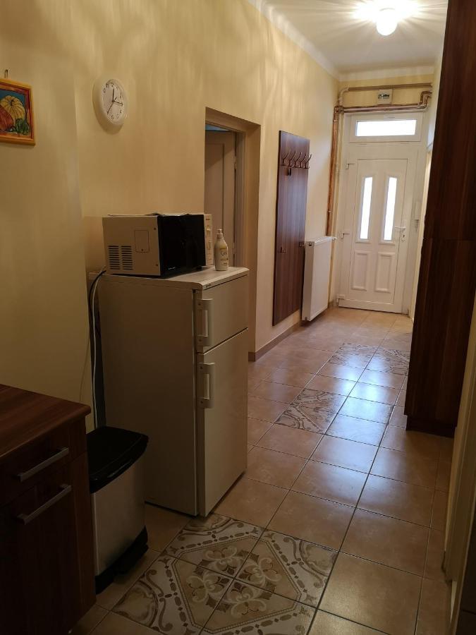 Veva Apartman - Eger Maganszallashely מראה חיצוני תמונה