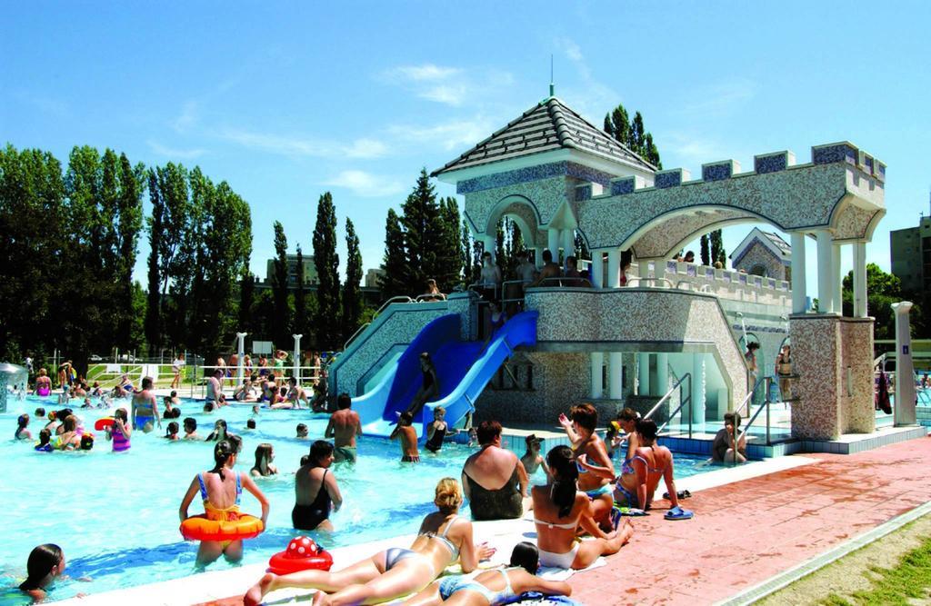 Veva Apartman - Eger Maganszallashely מראה חיצוני תמונה